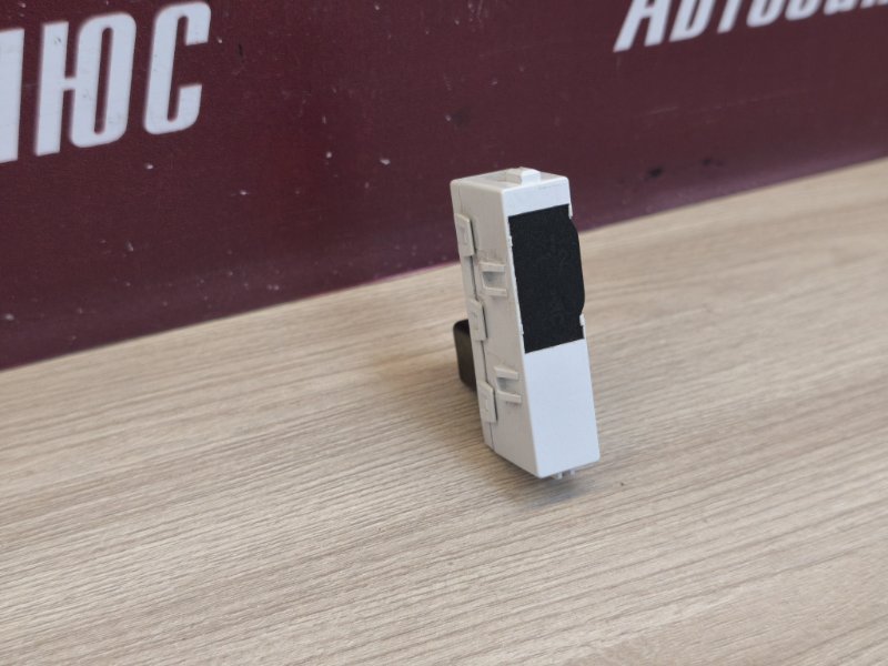 Датчик ремня безопасности - фото 4