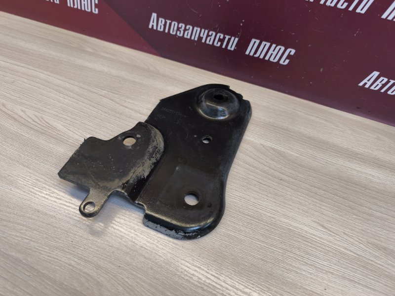 Кронштейн подрамника - фото 3