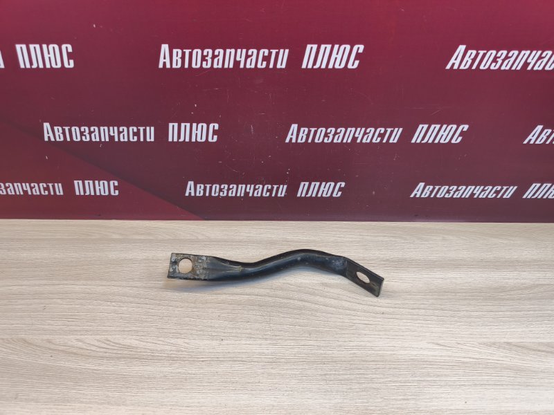 Кронштейн подрамника - фото 1