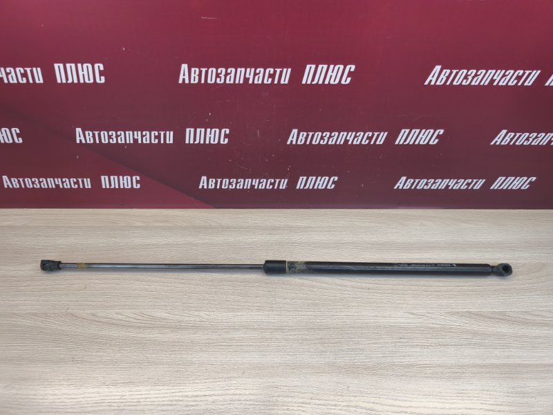 Амортизатор капота - фото 1