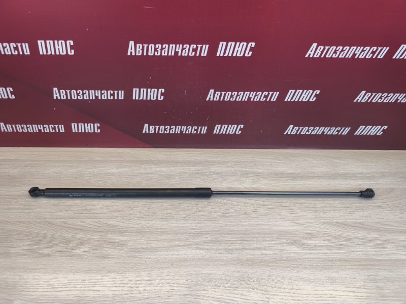 Амортизатор капота - фото 1