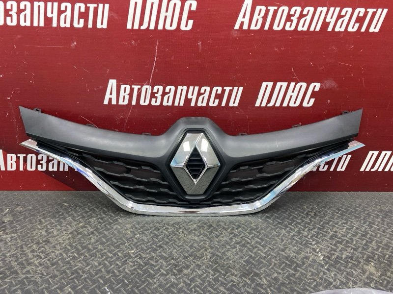 Решетка радиатора - фото 1