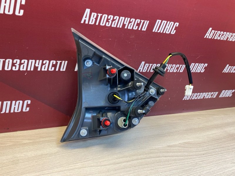 Фонарь крышки багажника - фото 7