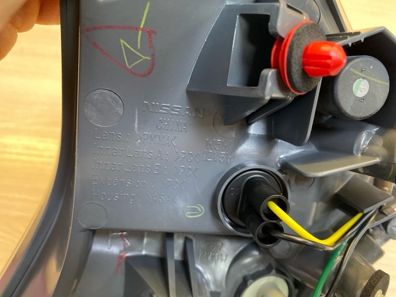 Фонарь крышки багажника - фото 9