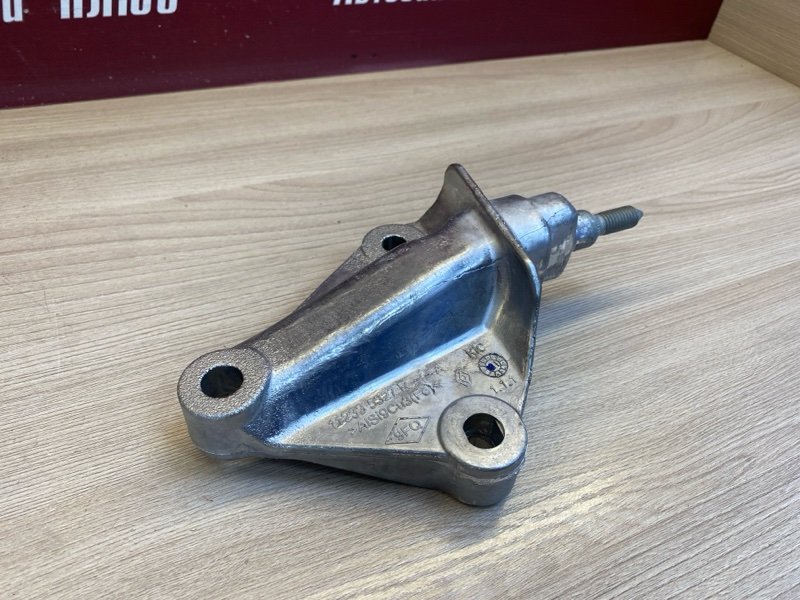 Кронштейн двигателя - фото 3