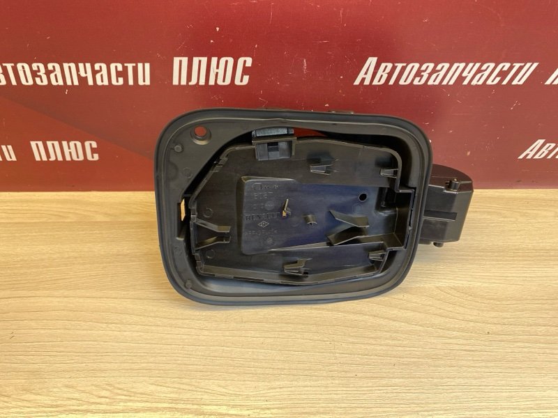 Корпус лючка бензобака - фото 2