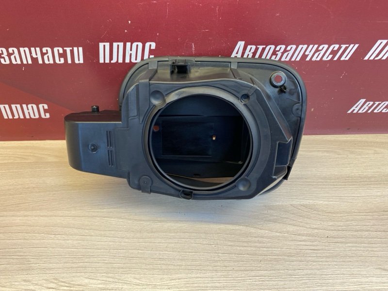 Корпус лючка бензобака - фото 6