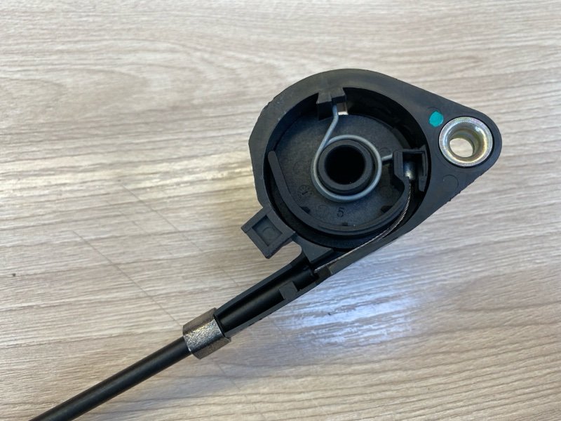 Трос замка капота - фото 8