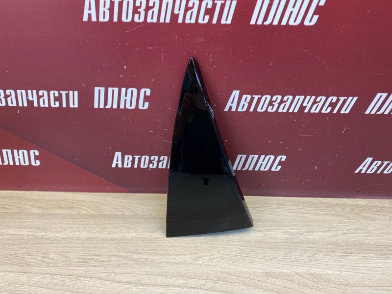 Накладка двери багажника - фото 2