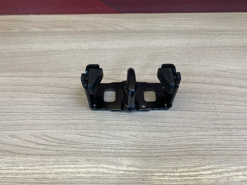 Петля замка багажника - фото 2