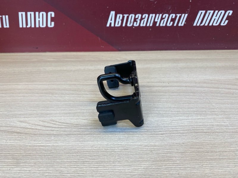 Петля замка багажника - фото 5