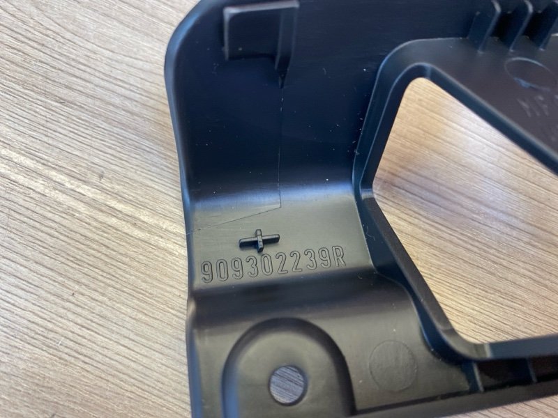 Накладка замка багажника - фото 9