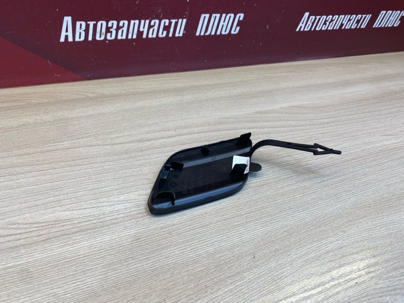 Заглушка буксировочного крюка - фото 7