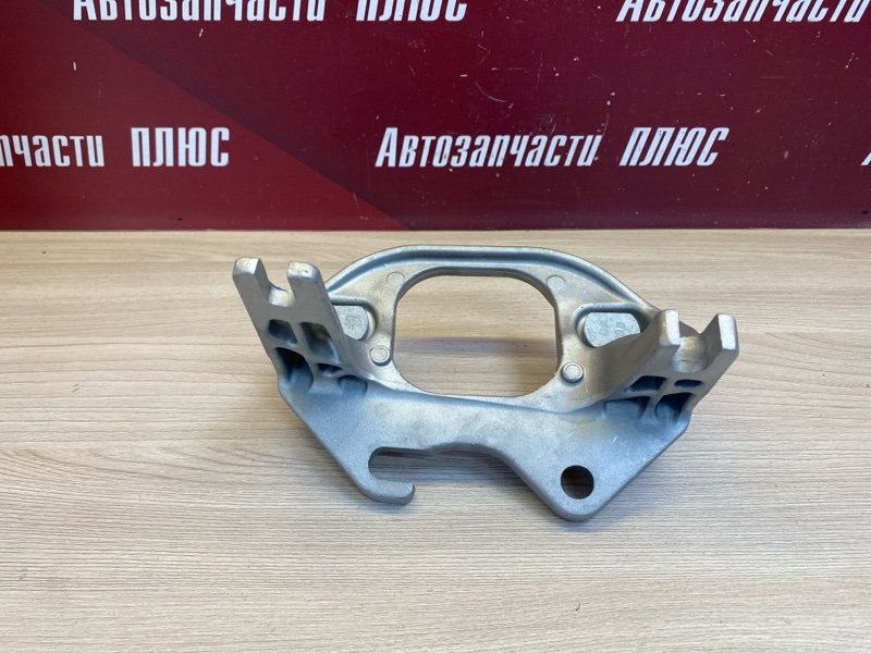 Кронштейн опоры двигателя - фото 1