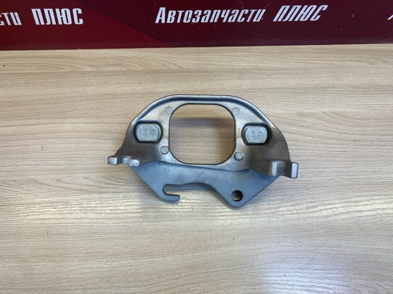 Кронштейн опоры двигателя - фото 2