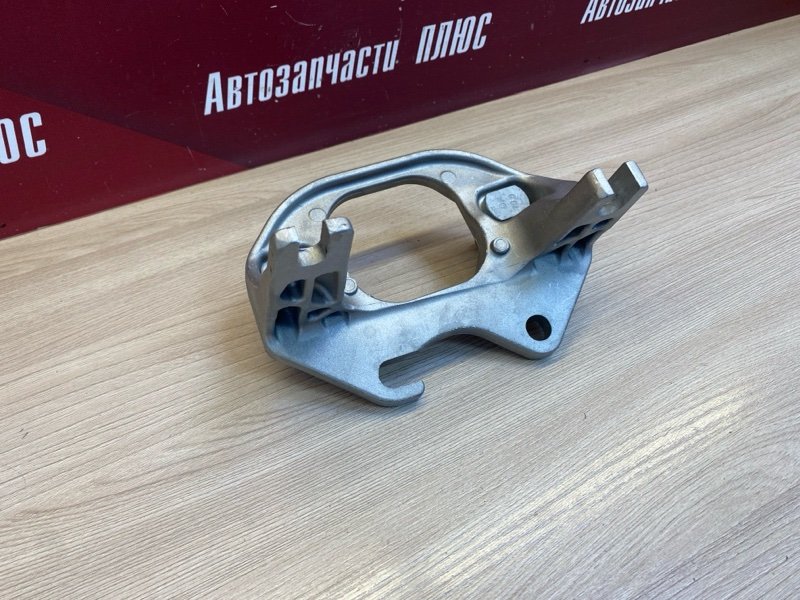 Кронштейн опоры двигателя - фото 3