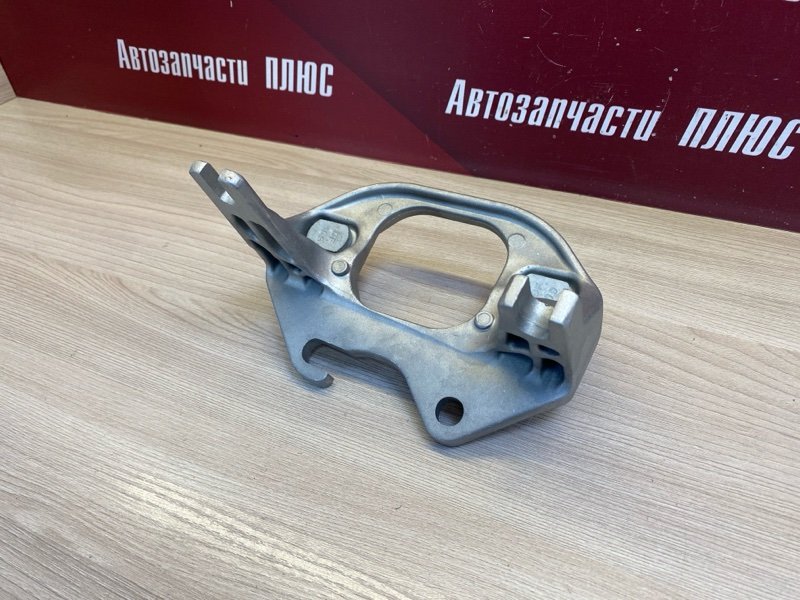 Кронштейн опоры двигателя - фото 4