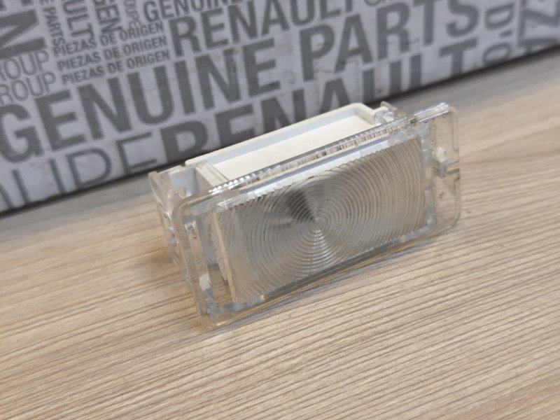 Плафон подсветки багажника - фото 3