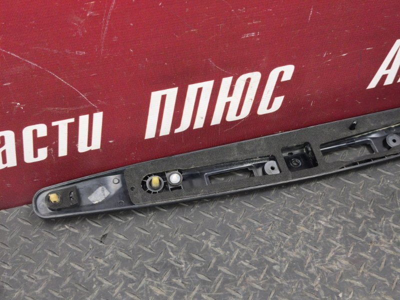 Накладка крышки багажника - фото 9