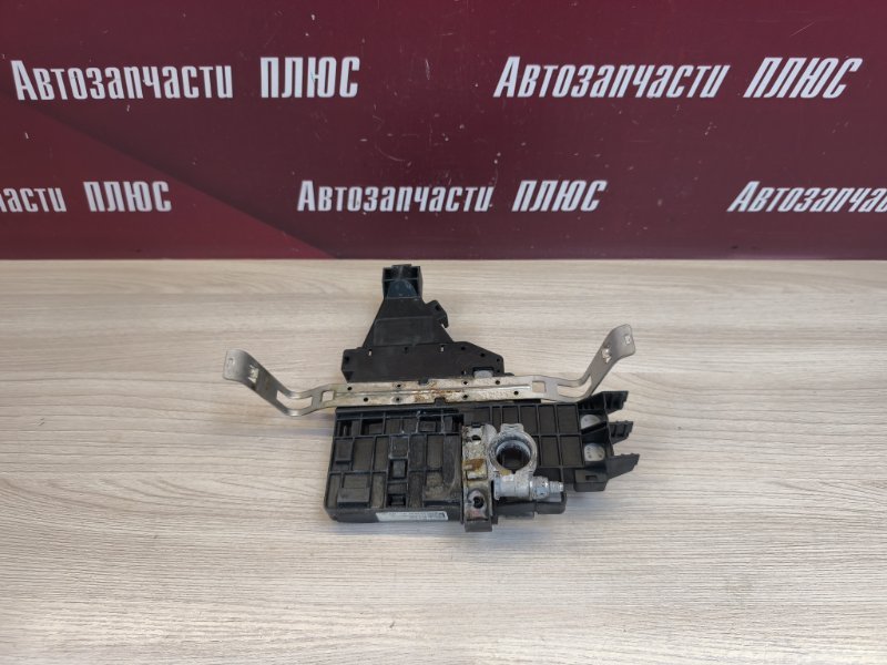 Клемма акб плюсовая - фото 1