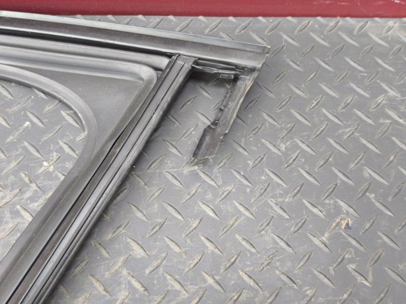 Уплотнитель стекла двери - фото 8