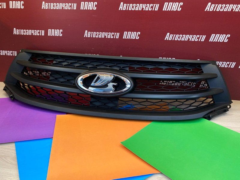 Решетка радиатора - фото 1