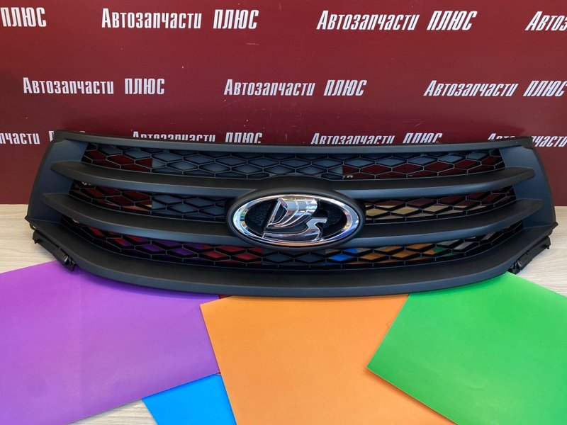 Решетка радиатора - фото 1