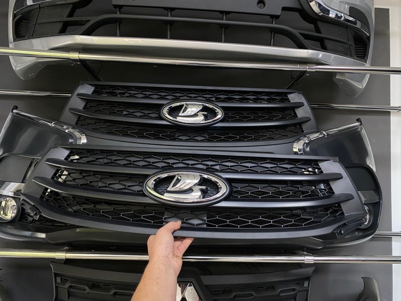 Решетка радиатора - фото 1