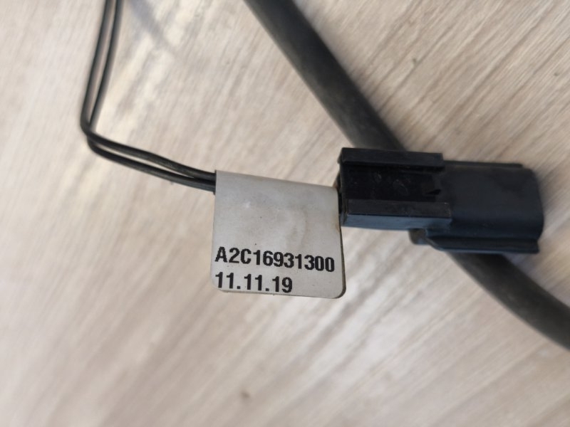 Форсунки стеклоомывателя - фото 10