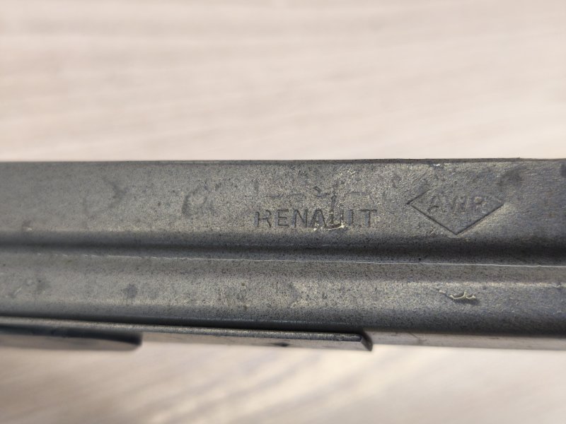 Направляющая стекла двери - фото 9