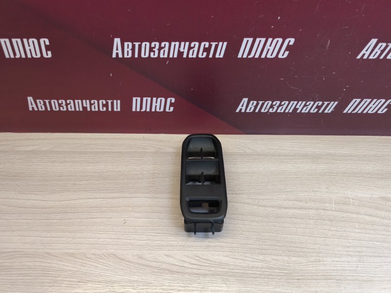 Накладка кнопки стеклоподъемника - фото 1