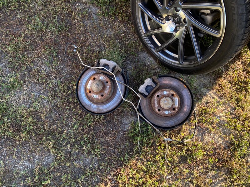 Комплект задних дисковых тормозов - фото 1