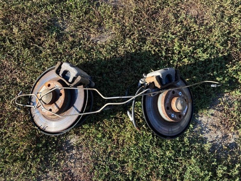 Комплект задних дисковых тормозов - фото 1