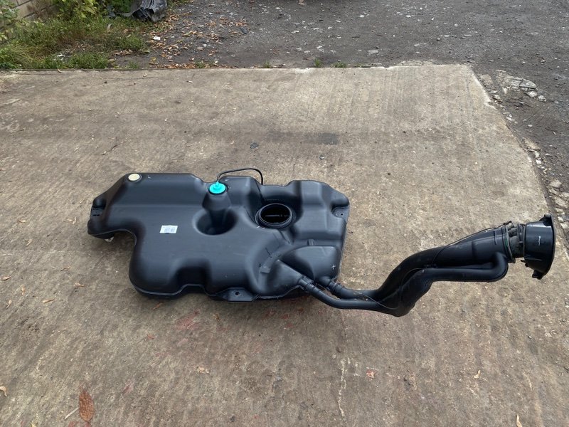 Топливный бак - фото 1