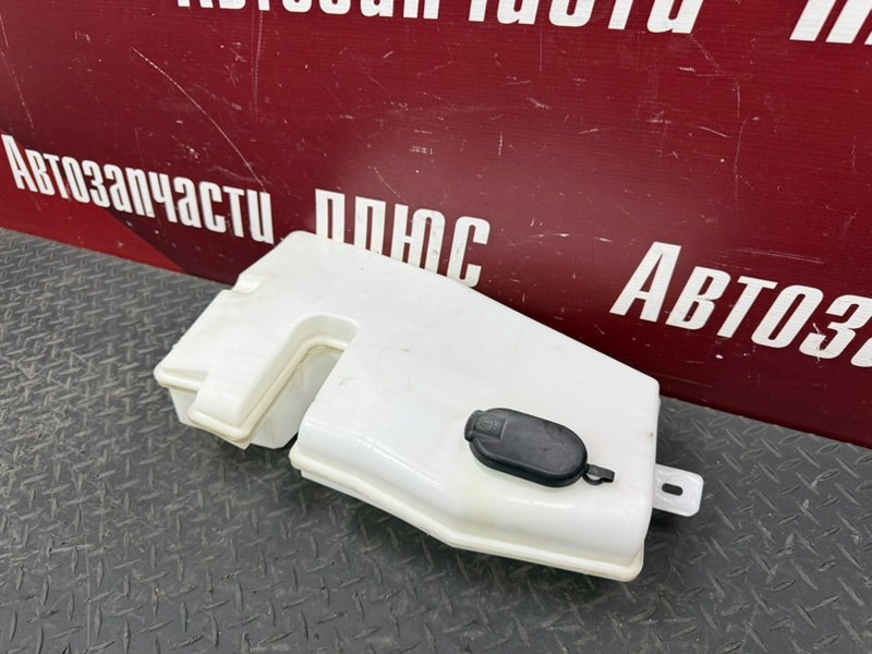 Бачок омывателя - фото 3