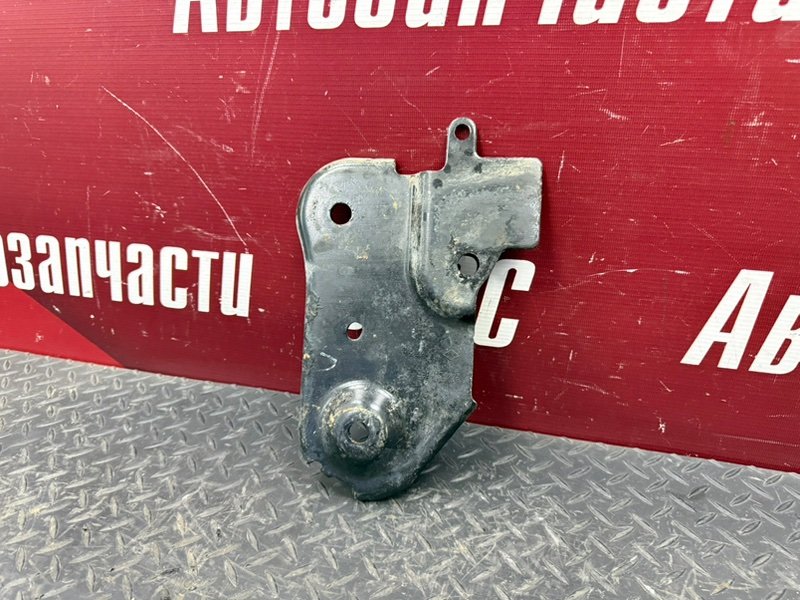 Кронштейн подрамника - фото 3