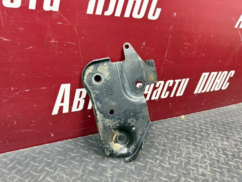 Кронштейн подрамника - фото 2