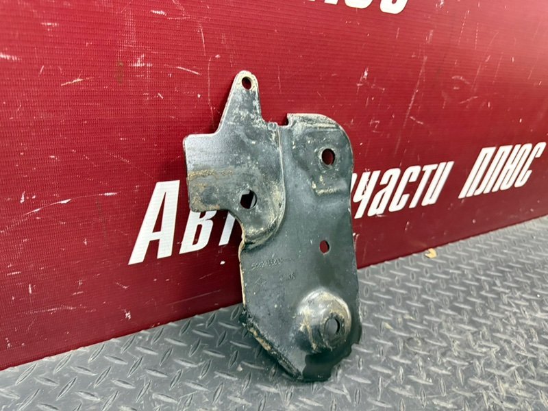 Кронштейн подрамника - фото 5