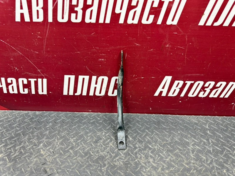 Кронштейн подрамника - фото 1