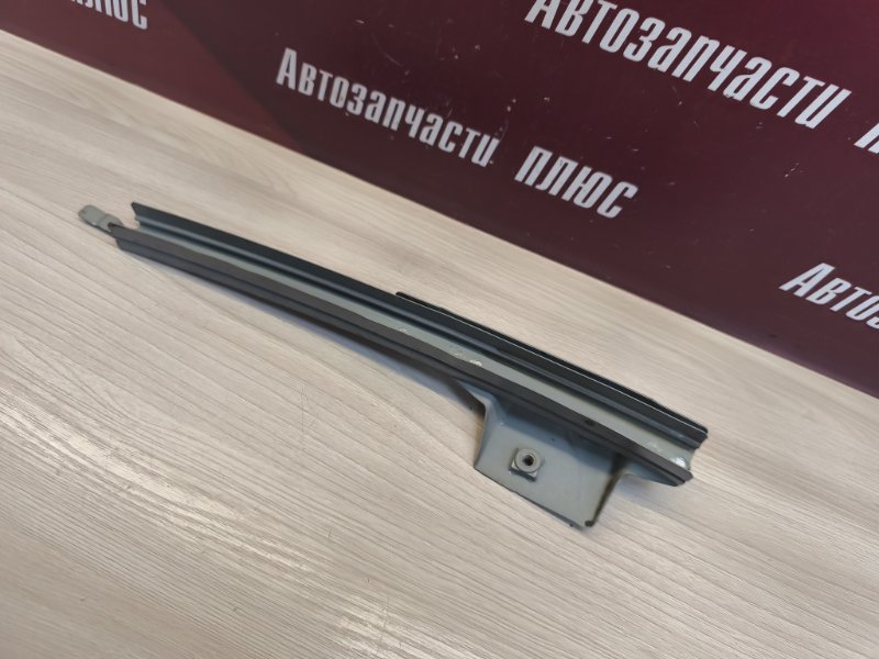 Направляющая стекла     двери - фото 3