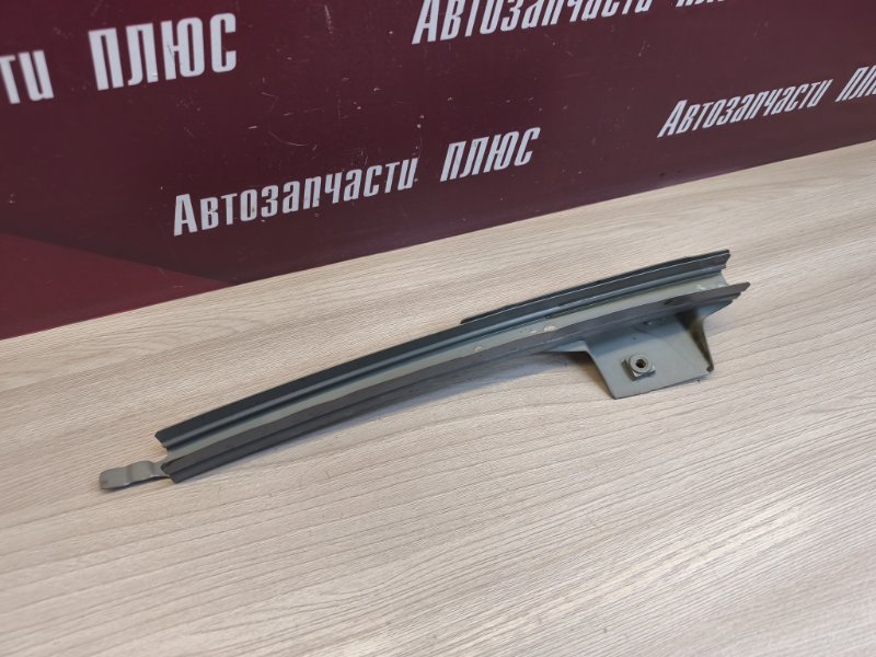 Направляющая стекла     двери - фото 4