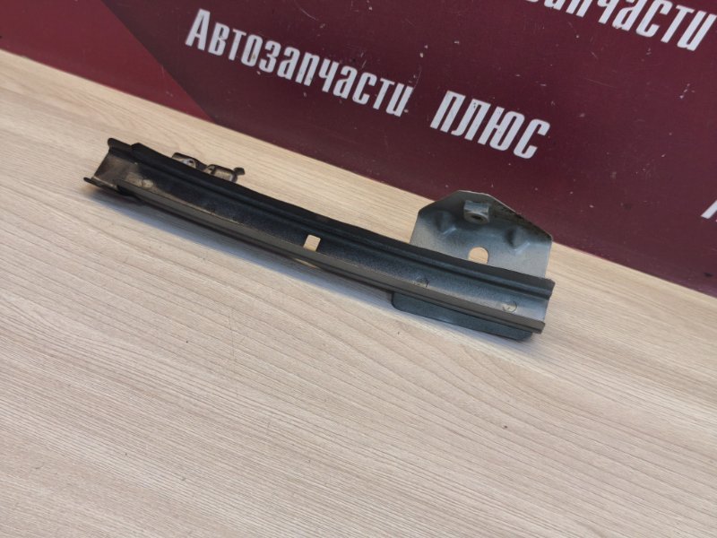 Направляющая стекла двери - фото 4