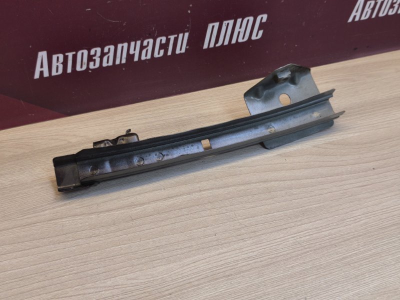 Направляющая стекла двери - фото 5