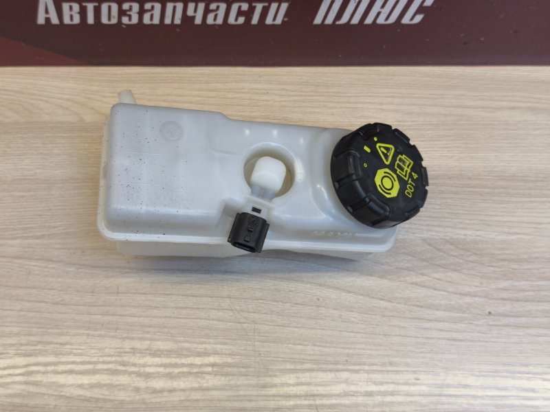 Бачок главного тормозного цилиндра - фото 3