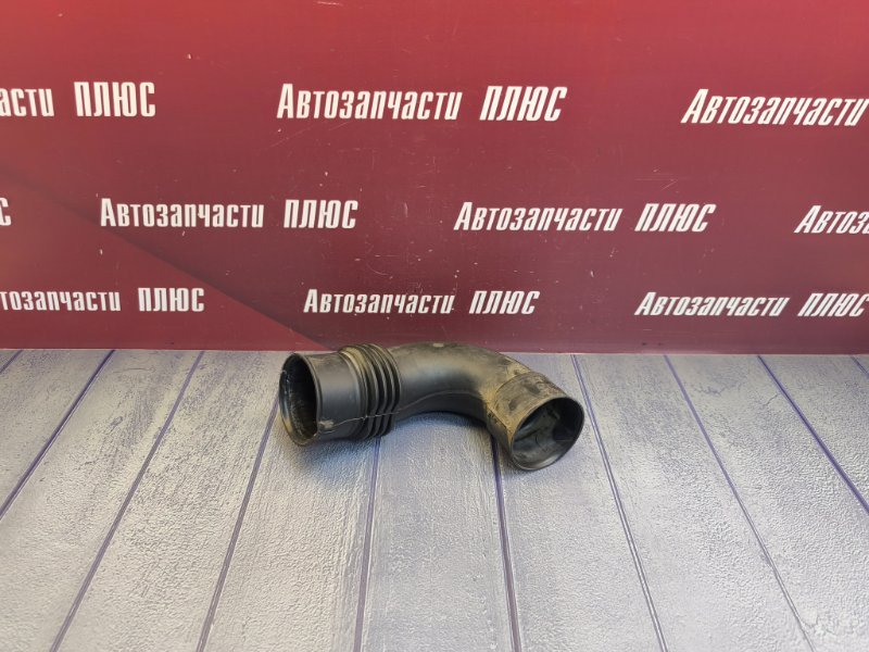 Патрубок воздушного фильтра - фото 1