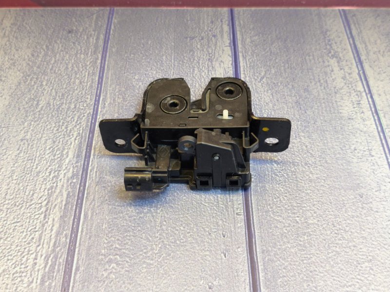 Замок крышки багажника - фото 7