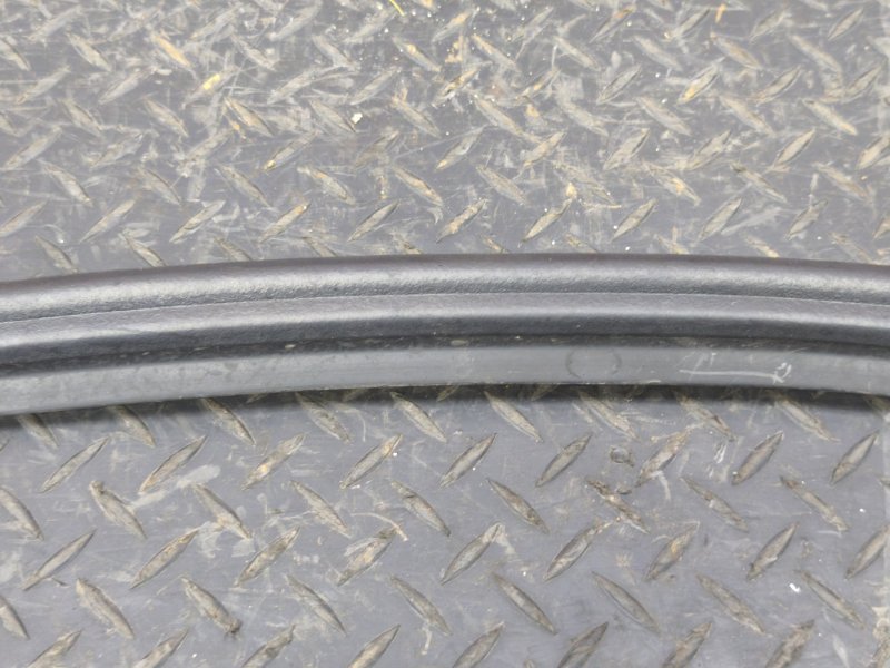 Уплотнительная резинка капота - фото 7