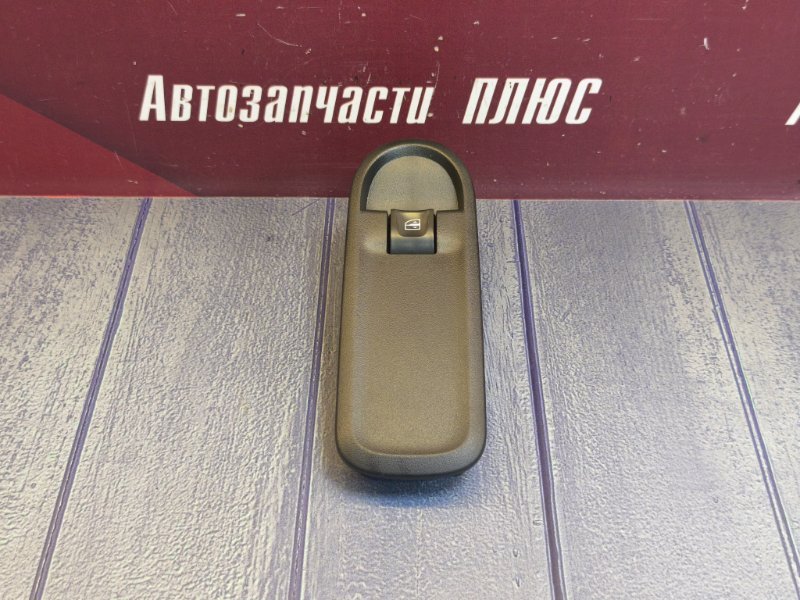 Кнопка стеклоподъемника - фото 2