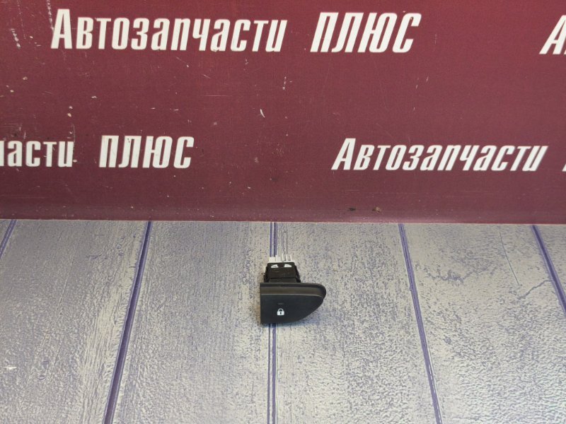 Кнопка центрального замка - фото 1