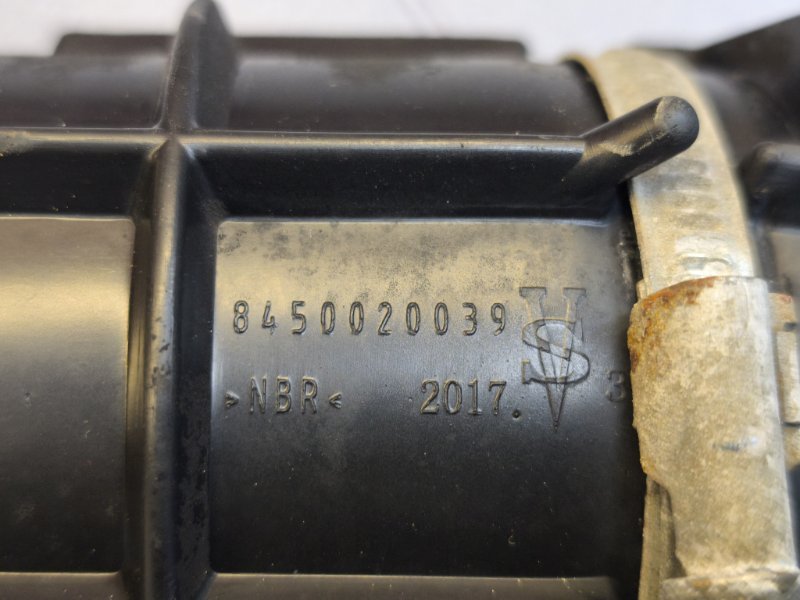 Патрубок воздушного фильтра - фото 10